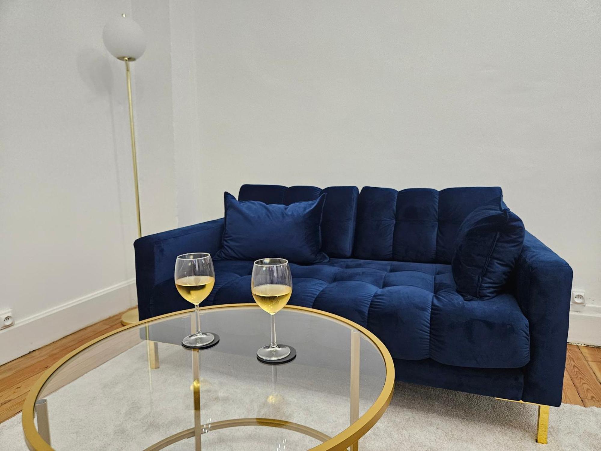 Suite Chic, Contemporaine Au Pied De La Cathedrale Vienne  Exterior photo